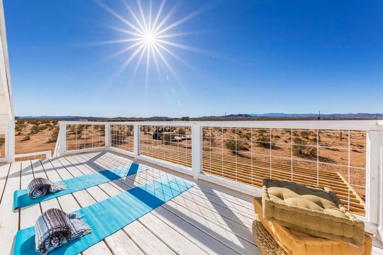 Villa The Farmhouse Retreat: 5 Acres, Hot Tub, Sleeps 10, Ac Joshua Tree Exterior foto